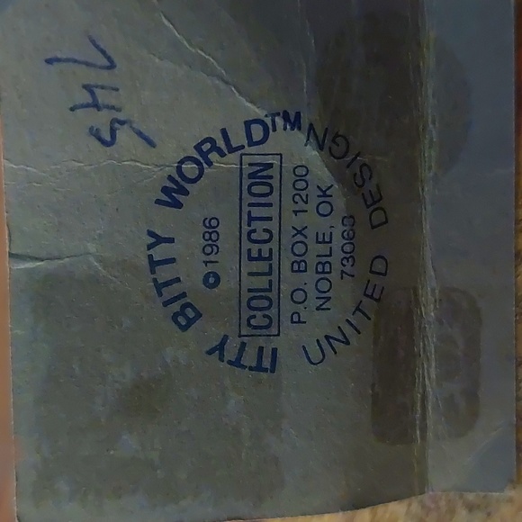 Poodle Miniature Figurines - Picture 7 of 12